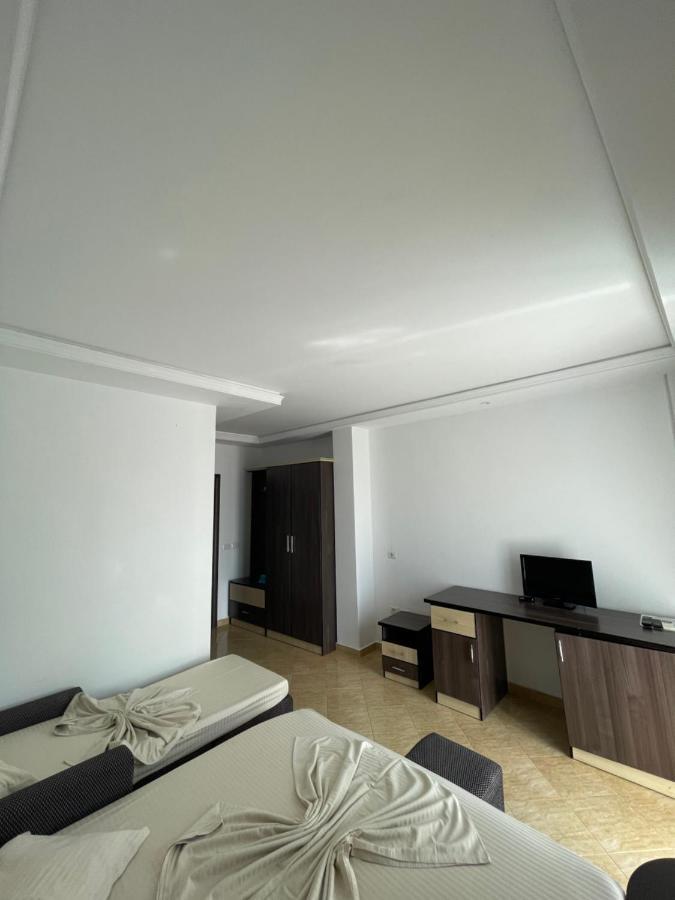 Hotel Zverneci Экстерьер фото