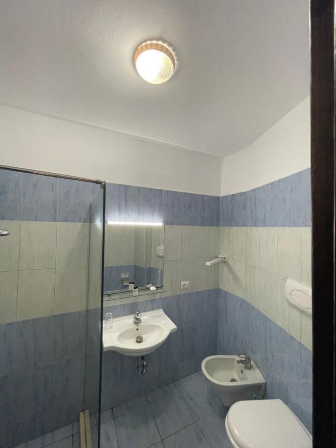 Hotel Zverneci Экстерьер фото
