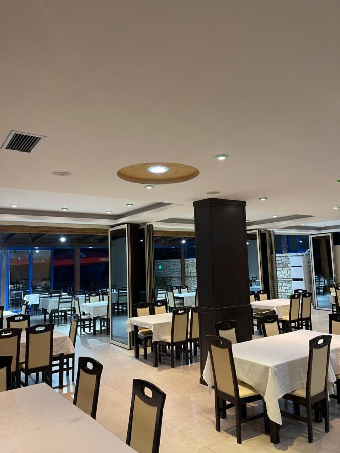 Hotel Zverneci Экстерьер фото